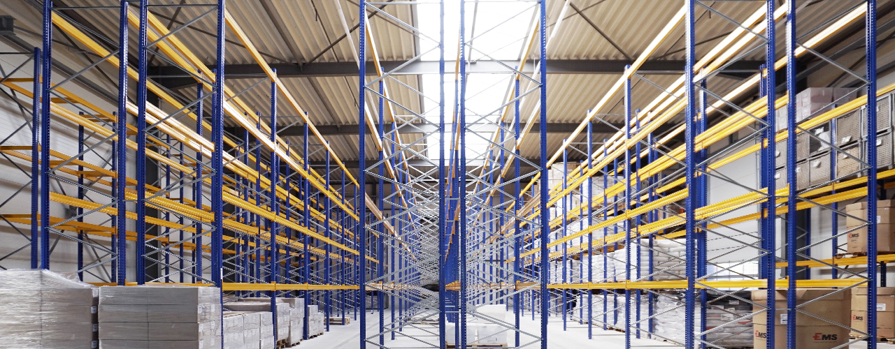 Neue CO<sub>2</sub>-neutrale Lager- und Logistikhalle